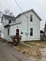 103 Elm St in Valparaiso, IN - Building Photo