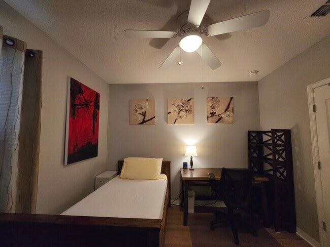 384 Aberdeen Dr in Davenport, FL - Building Photo - Building Photo