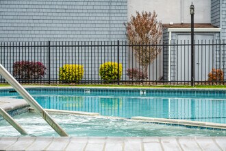 Stony Brook in Santa Rosa, CA - Building Photo - Building Photo