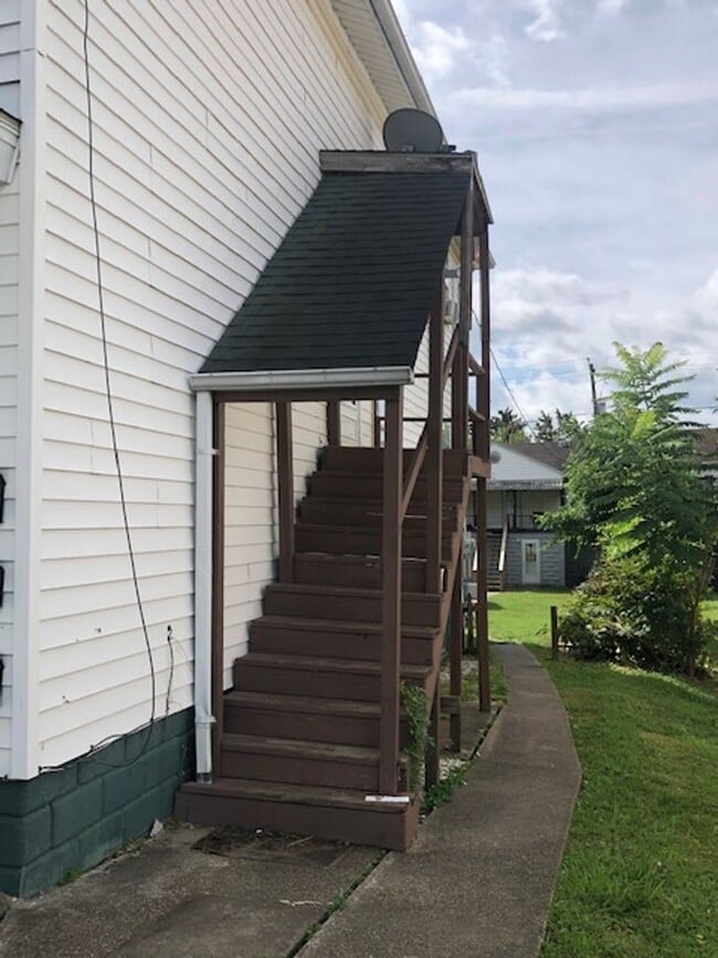2483 3rd Ave in Huntington, WV - Building Photo - Building Photo