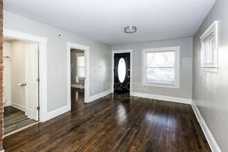 2081 Halstead Ave in Lakewood, OH - Building Photo - Building Photo