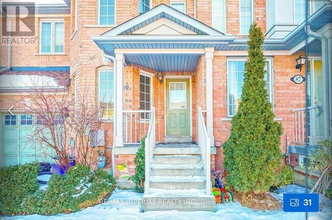 89 Grasslands Ave in Richmond Hill, ON - Building Photo - Building Photo
