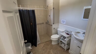 930 W North St in Anaheim, CA - Building Photo - Building Photo