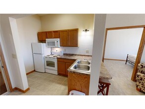542 Benson Ave SW in Willmar, MN - Building Photo - Building Photo