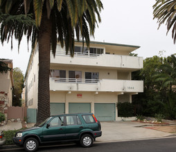 1044 12th St in Santa Monica, CA - Building Photo - Building Photo