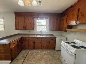 4442 Reona Ave in Sumter, SC - Building Photo - Building Photo