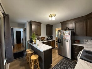 9206 12th Ave S in Bloomington, MN - Building Photo - Building Photo