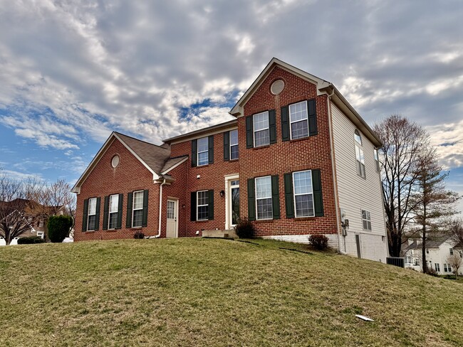 7001 Saddlebow Ct in Clinton, MD - Foto de edificio - Building Photo