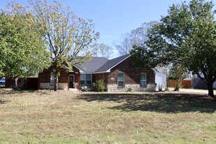 160 Castle Ridge in Red Oak, TX - Building Photo