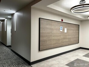 1 Culvert Dr in West Windsor Township, NJ - Foto de edificio - Building Photo