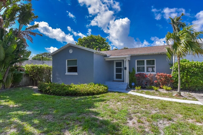 property at 340 Russlyn Dr