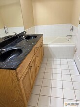 1338 Fernwood Ct in New Brunswick, NJ - Building Photo - Building Photo