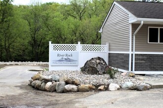 River Rock of Flushing Apartments in Flushing, MI - Foto de edificio - Interior Photo