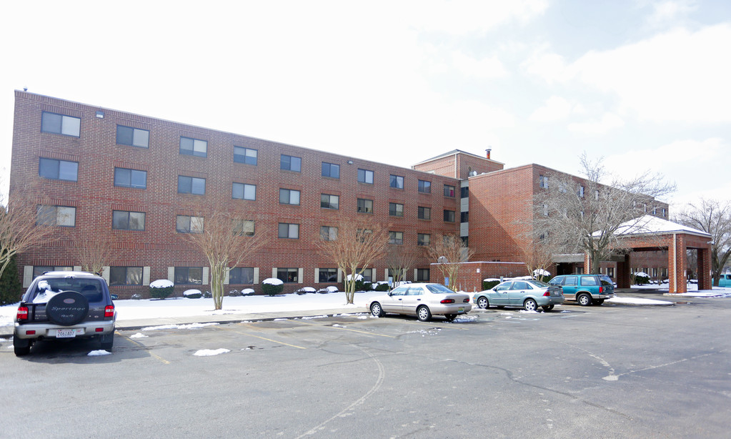 Willow Run Towers Apartments 