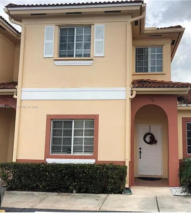 8470 SW 150th Ave in Miami, FL - Building Photo