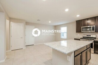 8235 W Albeniz Pl in Tolleson, AZ - Building Photo - Building Photo