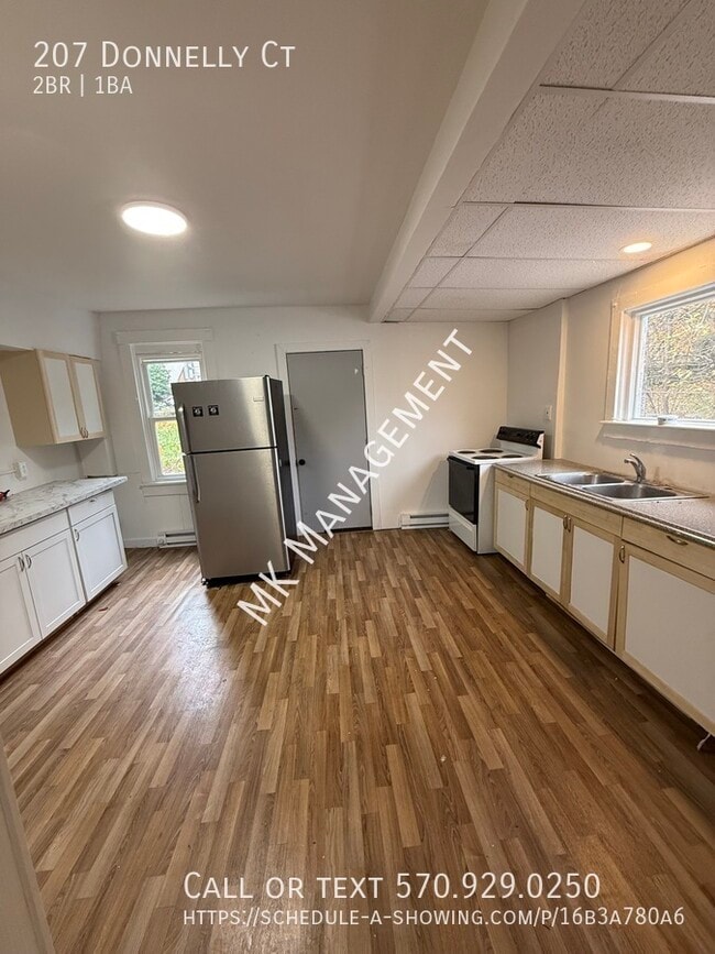 property at 207 Donnelly Ct