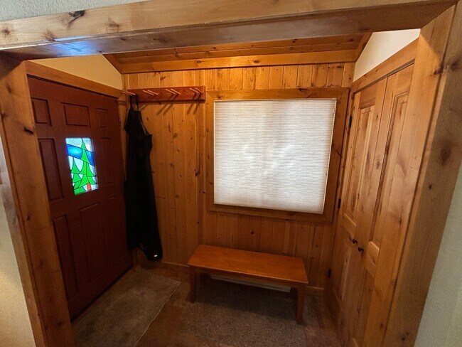 100 Winding Creek Rd in Olympic Valley, CA - Building Photo - Building Photo