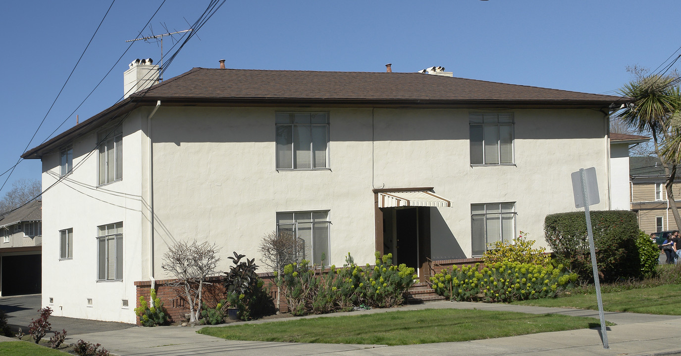 1347 Sherman St in Alameda, CA - Building Photo