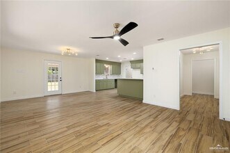 18 Santa Fe St in Edinburg, TX - Building Photo - Building Photo