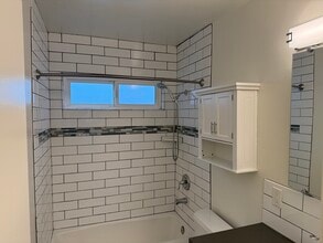 11168 Camarillo St in Los Angeles, CA - Building Photo - Building Photo