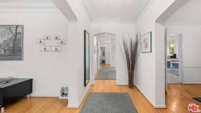 434 N Genesee Ave in Los Angeles, CA - Building Photo - Building Photo