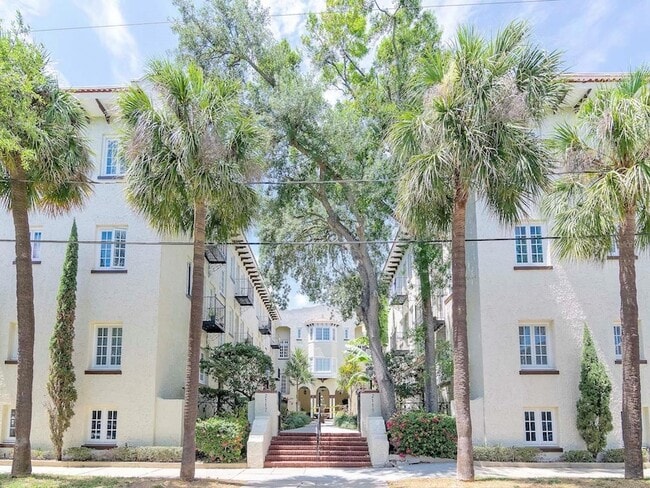 property at 2117 W Dekle Ave