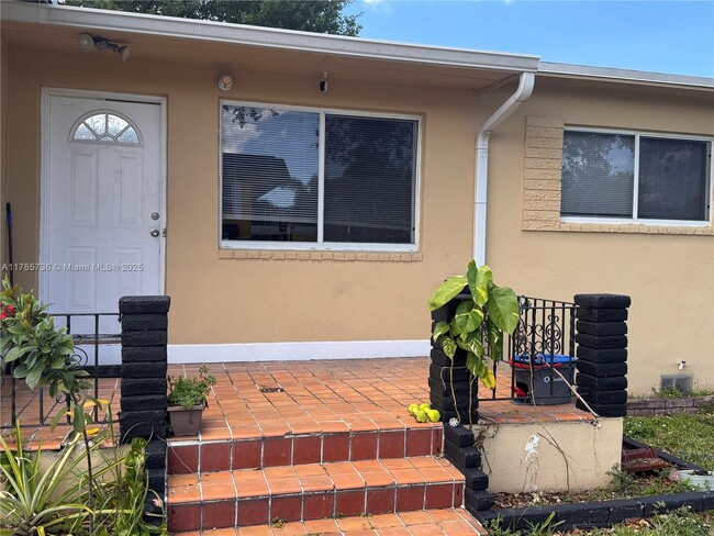 property at 2823 Van Buren St