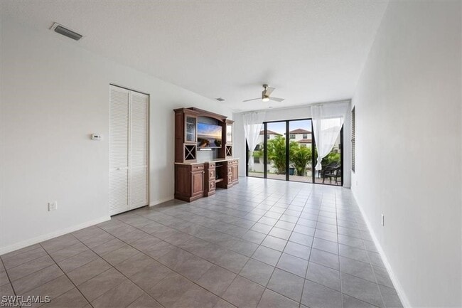 5465 Cameron Dr in Ave Maria, FL - Foto de edificio - Building Photo