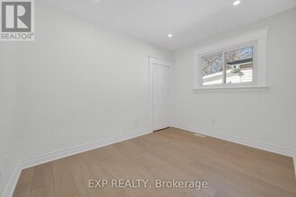 229 Geneva St in St Catharines, ON - Building Photo - Building Photo