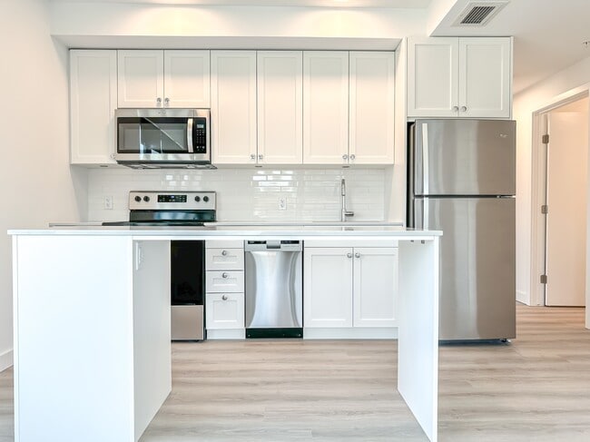 property at 123-124 4 St NE