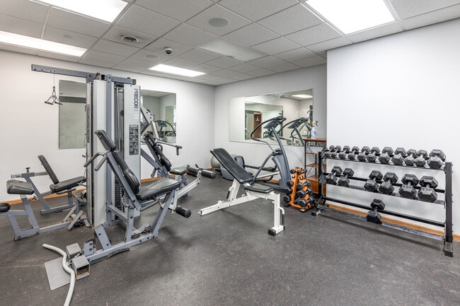 Elevate Apartments in Waterloo, IA - Foto de edificio - Interior Photo