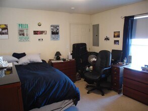 10 Kent Ct, Unit 1 in Somerville, MA - Foto de edificio - Building Photo