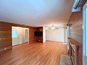 11043 Babbitt Ave in Granada Hills, CA - Building Photo - Building Photo