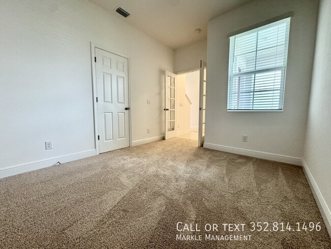 1861 Ross Hammock Ave in Groveland, FL - Building Photo - Building Photo