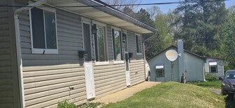 16 4th Ave in Butler, OH - Building Photo