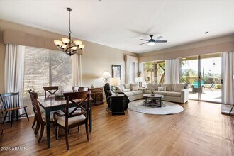 10527 E Tierra Buena Ln in Scottsdale, AZ - Building Photo - Building Photo