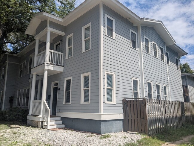 property at 316 E 31st St