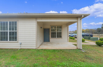 Comfort Place - Senior Living in Comfort, TX - Foto de edificio - Building Photo