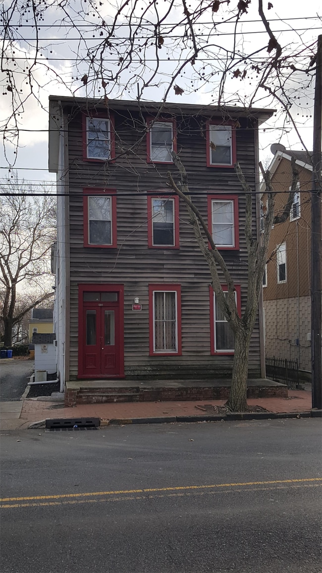 property at 122 Garden St