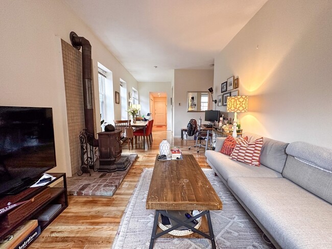 7 Worcester Sq, Unit 5