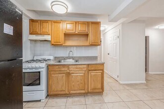124 Van Cortlandt Ave W in Bronx, NY - Building Photo - Building Photo