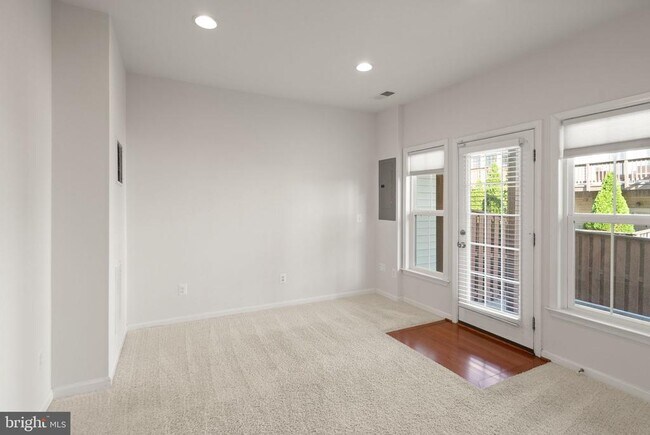 21766 Harroun Terrace in Ashburn, VA - Building Photo - Building Photo