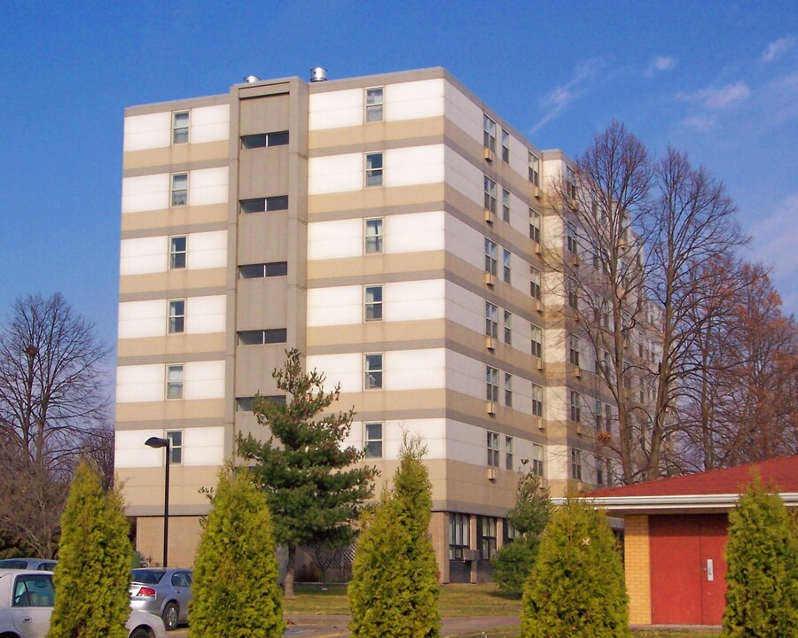 Autumn Heights Apartments in Burlington, IA - Building Photo