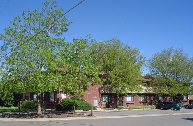 Fenton Street Apartments in Lakewood, CO - Building Photo - Building Photo