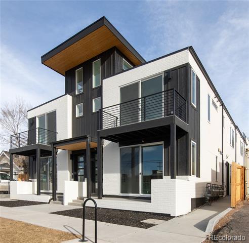 2312 S Delaware St in Denver, CO - Foto de edificio