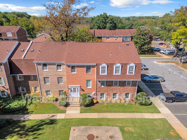 736 Quince Orchard Blvd in Gaithersburg, MD - Building Photo - Building Photo