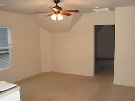 1016 9th St S in La crosse, WI - Building Photo