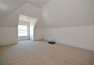 46 Oakwood Rd in Pittsburgh, PA - Building Photo - Building Photo