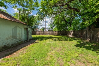 921 S Sedgwick St in Wichita, KS - Building Photo - Building Photo